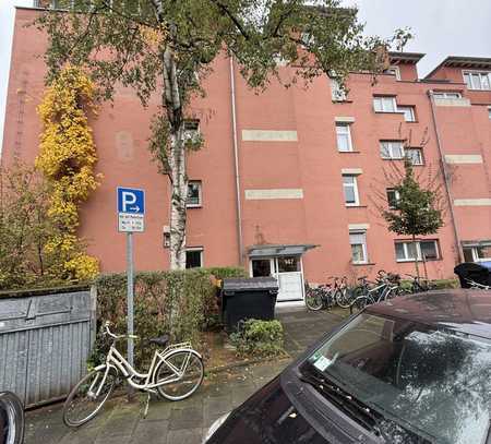 Kapitalanlage! Freundliche und gepflegte 2-Raum-Wohnung mit Balkon in Köln Nippes