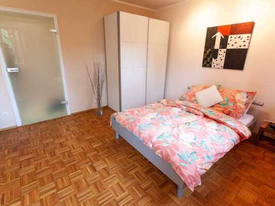 BITTE DERZEIT NICHT MEHR ANFRAGEN! - Stilvolle, voll möblierte 1-Zimmer-Hochparterre-Wohnung in Bonn