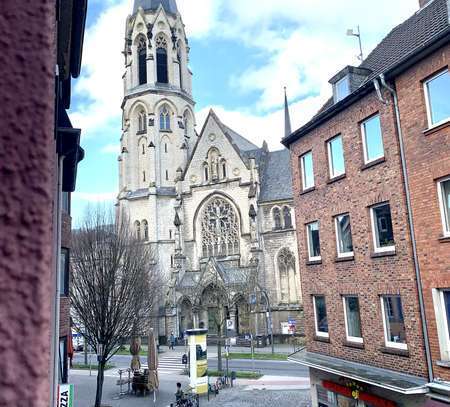 Elegante Wohnung mit weitreichendem Blick in der Pontstraße, eine Minute zur Bushaltestelle