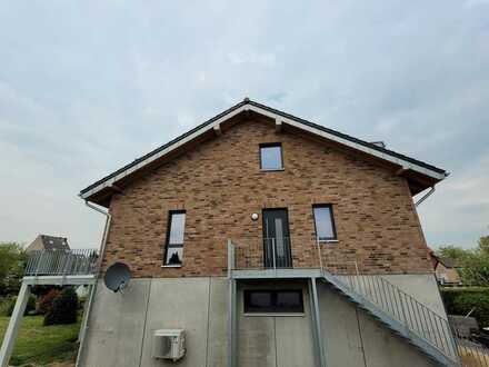 schöne 3-Zimmer-Maisonette-Wohnung mit Balkon in Kerpen ( wie ein freistehendes Haus )