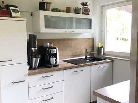 Vollständig renovierte Wohnung mit zweieinhalb Zimmern sowie Balkon und Einbauküche in Friesenheim