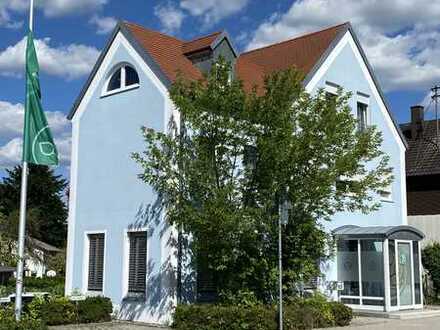 geräumige 3-Zimmer-Dachgeschosswohnung mit Einbauküche in Reichertshofen