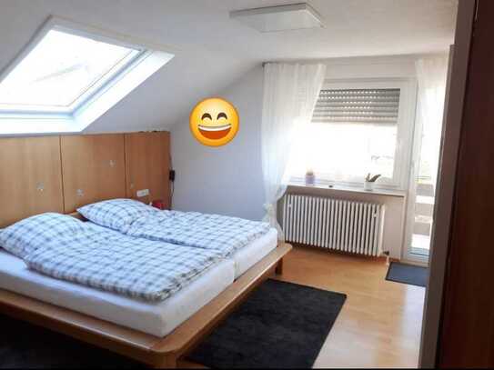 Geschmackvolle 3-Zimmer-DG-Wohnung mit Balkon und EBK in Marbach