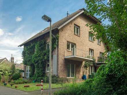 Wandelbares Zweifamilienhaus in bester Lage von Holzlar direkt am Wald