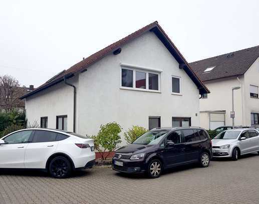 Großes, freistehendes Einfamilienhaus in schöner Lage in Seckenheim