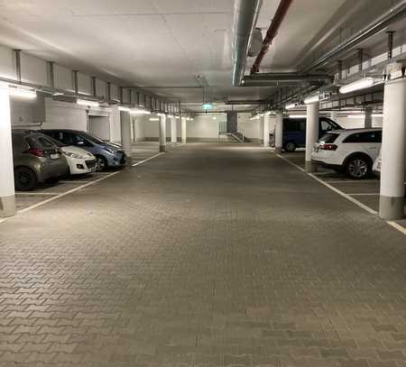 TG Stellplatz in München Bogenhausen Arabellapark