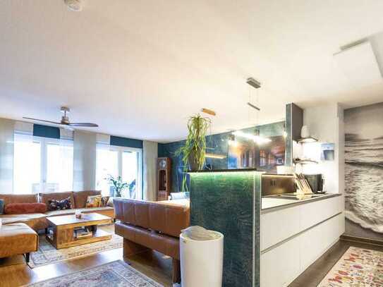 Luxuriöse ♥️Erdgeschosswohnung (barrierefrei) - Einbauküche, Terrasse, Stellplatz, Lift