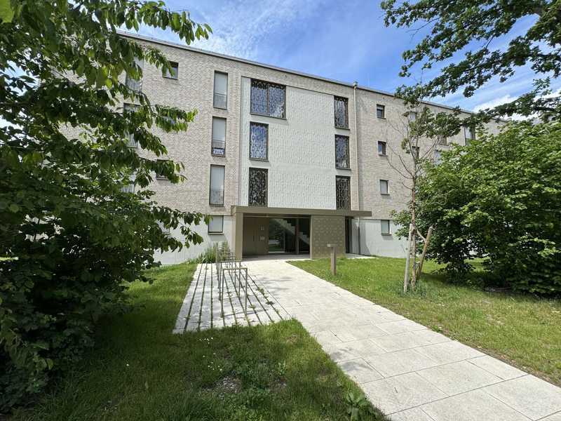                                                               Stilvolle Maisonette-Wohnung mit Loggia: Gro&szlig;z&uuml;gige 2-Zimmer in Haar, Nr. 72                                                       in Haar (München)
