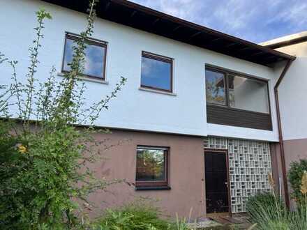 Reizvolle Doppelhaushälfte in ruhiger Lage in Karlsruhe-Grötzingen