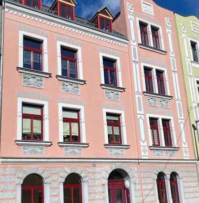 Attraktive, helle, modernisierte 2-Zimmer-EG-Wohnung mit Balkon in Oelsnitz
