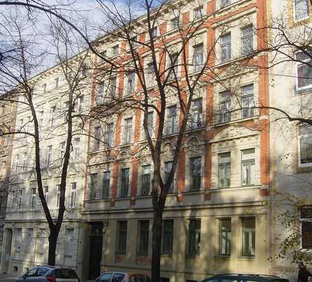 Helle 2-Zimmer-Whg. mit Balkon in Halle