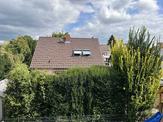 Erstbezug nach Sanierung: günstiges und geräumiges 5-Zimmer-Haus mit EBK in Berlin