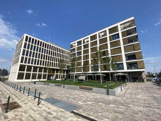 Moderner TG-Stellplatz in der modernen TG-Anlage des Bürokomplexes LIV in Mannheim-Lindenhof