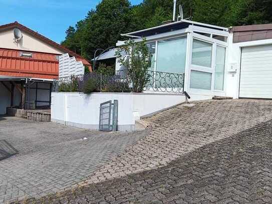 Bungalow, 3 ZKB, Gäste-WC, Wintergarten, Garage und Carport in ruhiger Waldrandlage