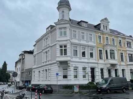 Bonn-Südstadt, 4 Zimmer Dachgeschosswohnung mit Einbauküche in repräsentativen Gründerzeithaus