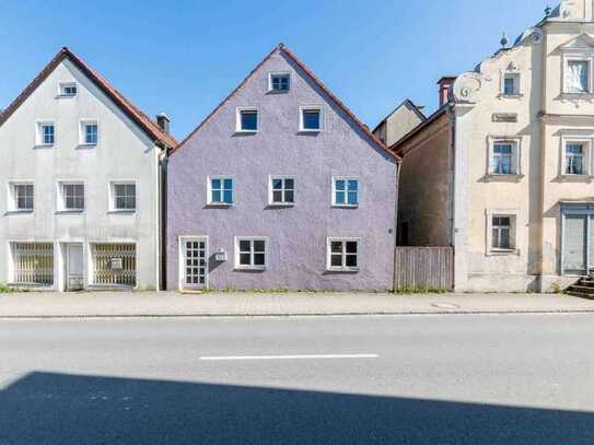 Historie trifft Möglichkeiten: Einzigartiges Haus mit Charme und Ausbaupotenzial