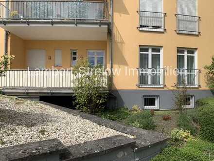 *Lambert&Strelow* Eltville, 4 ZKB - Mietwohnung mit großem Balkon und Einbauküche in zentr. Wohnlage