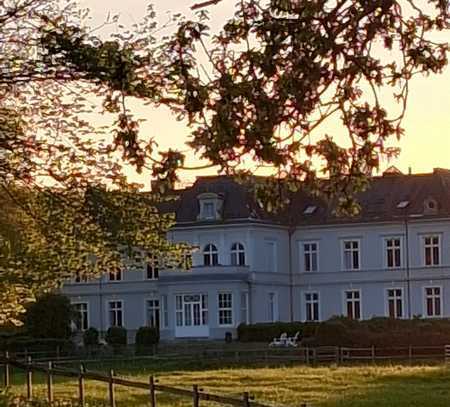 Herrliche Wohnung mit Blick ins Grüne und auf den Nord-Ostsee-Kanal auf Gut Projensdorf