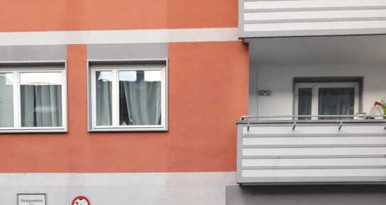 Stilvolle 3-Raum-Wohnung mit Balkon in Köln Mülheim