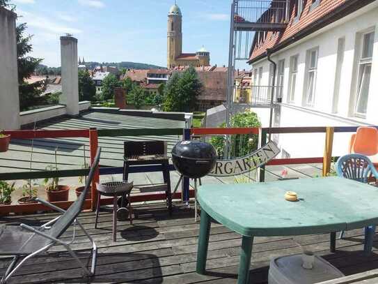 6 Zimmer mit sonniger Terrasse nahe der Uni, WG möglich