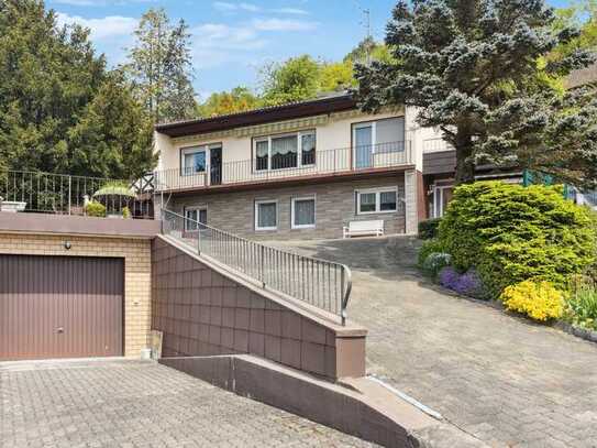 Wow, MEGA-Haus für 2 Familien! Riesiges Grundstück! Lörrach Hauingen mit Ausblick!!! Besichtigung!!!