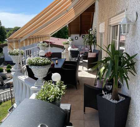 Schöne 5-Raum-Wohnung mit EBK und Balkon in Ransbach-Baumbach