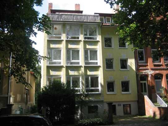 Bestlage Sedanstraße - Souterrain -