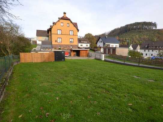 Grundstück mit Carport und Container!