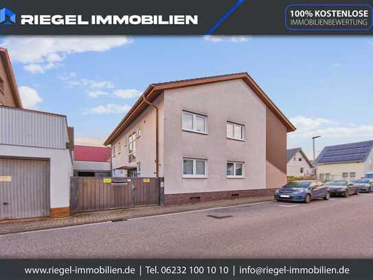 Sie hier? Wir auch! Großzügiges Zweifamilienhaus mit Halle und Werkstatt, mit. ca. 544 m² großen Gr.