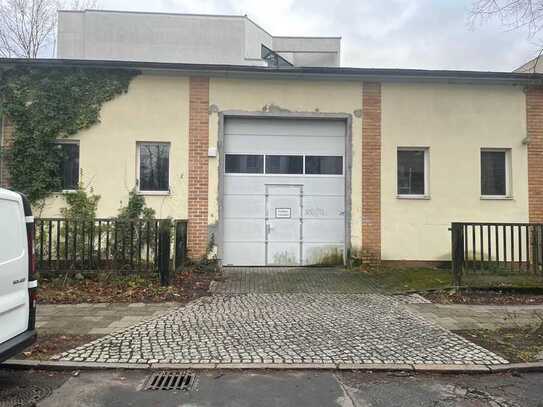 Lagerhalle und attraktive, moderne Büroflächen