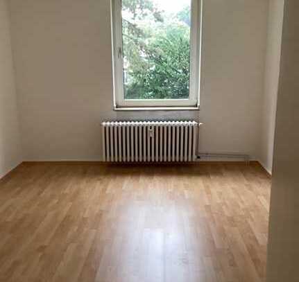 Helle 3-Zimmerwohnung mit Balkon sucht neuen Mieter!