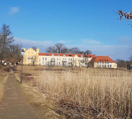 Wohnen im Schloss Petzow am Schwielowsee, 3 Zimmer mit Galerie und Terrasse mit Seeblick