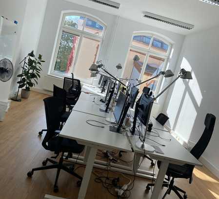 Bright and central office space in Berlin Mitte (Optional: fully furnished and equipped)