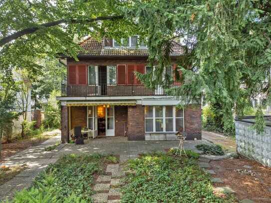 Villa in Berlin-Schmargendorf: Charmante 30er-Jahre-Architektur in ruhiger Straße