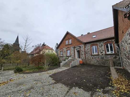 Erstbezug nach Sanierung - Alte Schule in Sauen