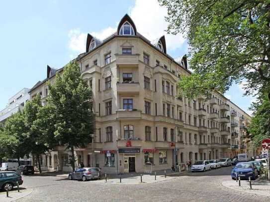 Vermietete Altbauwohnung mit Balkon im Samariterviertel