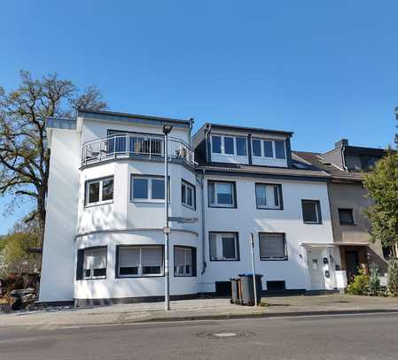 Stilvolle Maisonette-Wohnung mit Balkon in Bensberg