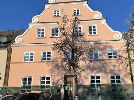 Bäckerei-/Café- oder Restaurantfläche in einem denkmalgeschützten Haus Gundelfingens!