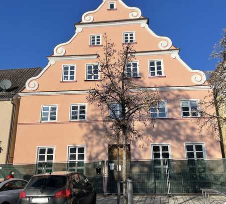 Bäckerei-/Café- oder Restaurantfläche in einem denkmalgeschützten Haus Gundelfingens!