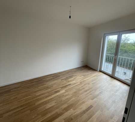 Zum Verkauf: Neu renovierte 2-Zimmer-Wohnung in Köln-Longerich.