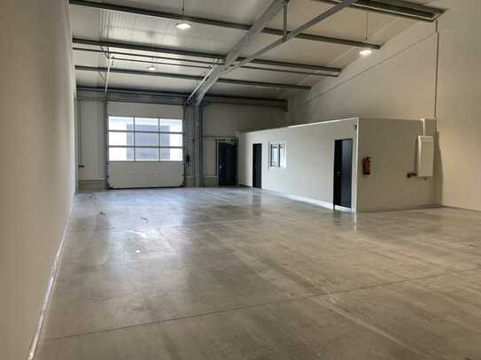 *** TOP LAGERHALLE *** 200 M² *** MIT BÜRO