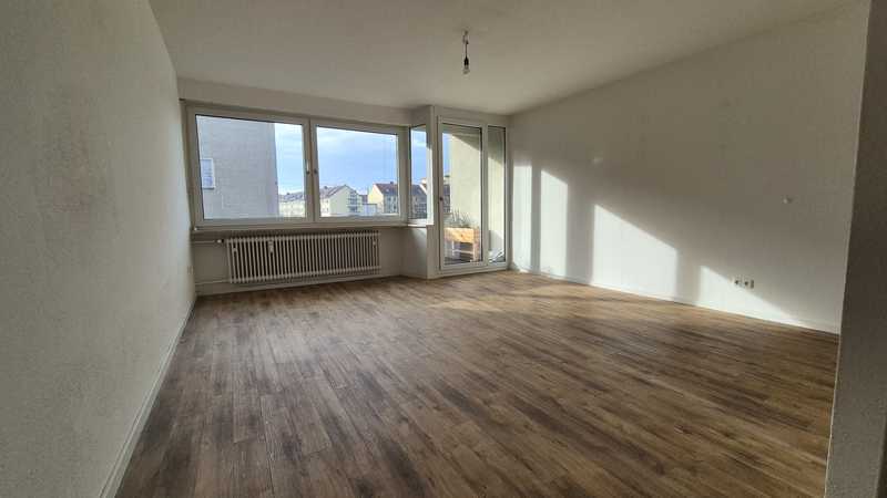 Attraktive 1-Zimmer-Wohnung mit Balkon zwischen Olympiapark & Luitpoldpark