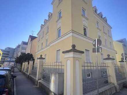 Attraktives Mehrfamilienhaus in erstklassiger Lage// Kernsaniert und im TOP Zustand