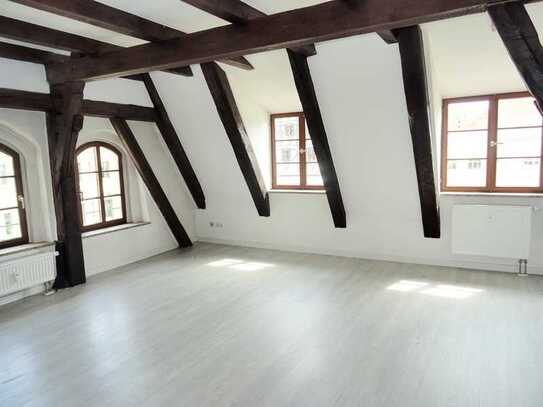 3 Zimmer Wohnung im Zentrum von Zwickau zu vermieten !