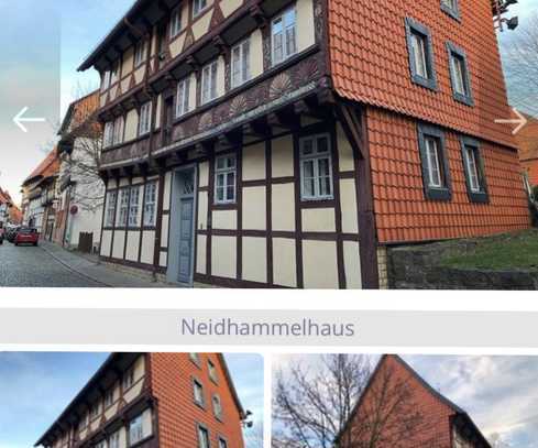 Vollständig renovierte 2 Zimmer Wohnung mit EBK
