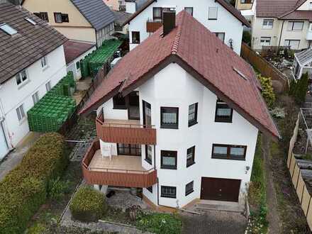 Freistehendes Einfamilienhaus mit Einliegerwohnung