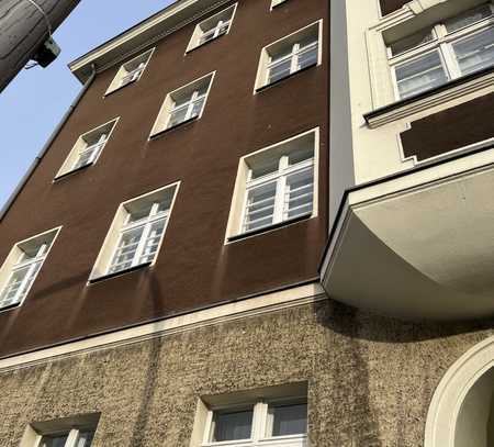 Schicke Kapitalanlage- ETW gepflegetes MFH, nahe Krkh.in beliebter Lage, Balkon.. vermietet