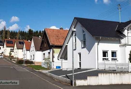 Doppelhaushälfte, Dach-/Gartenterrasse und Garage