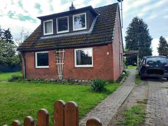 Haus mit großem Garten in Lübeck Niederbüssau