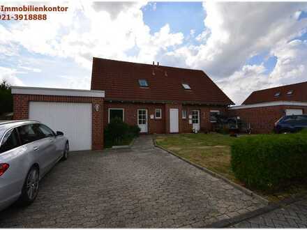 Zwei Doppelhaushälften in Halbemond mit Garage
